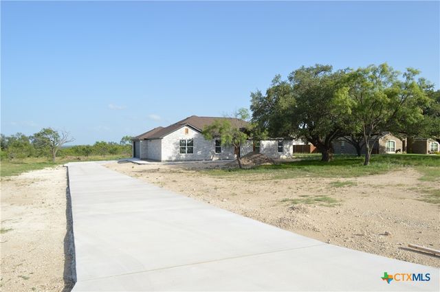 425 County Road 3152, Kempner, TX 76539