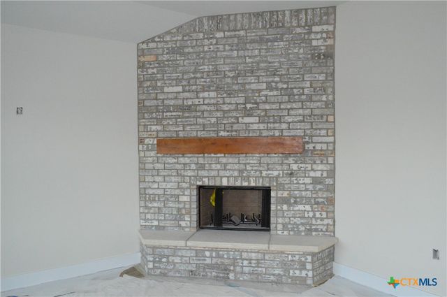 425 County Road 3152, Kempner, TX 76539