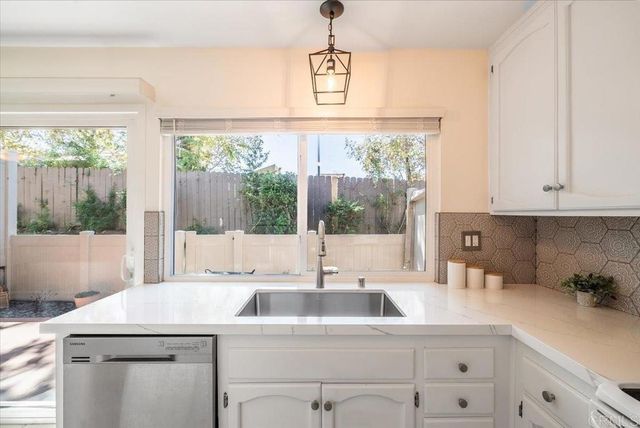 17261 Caminito Canasto, San Diego, CA 92127
