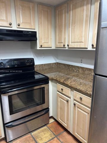 2048 Champions Way, North Lauderdale, FL 33068