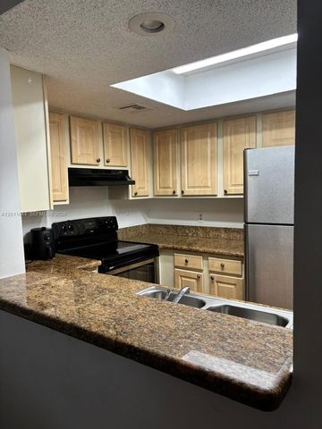 2048 Champions Way, North Lauderdale, FL 33068
