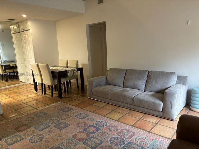 2048 Champions Way, North Lauderdale, FL 33068