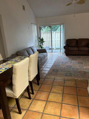 2048 Champions Way, North Lauderdale, FL 33068