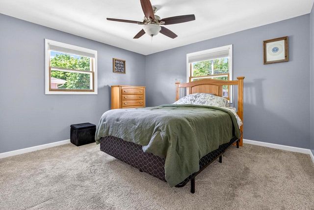 443 WOODLAWN COURT, Combined Locks, WI 54113