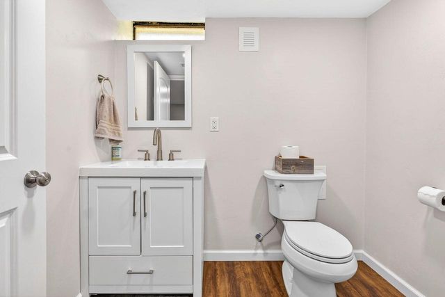 443 WOODLAWN COURT, Combined Locks, WI 54113