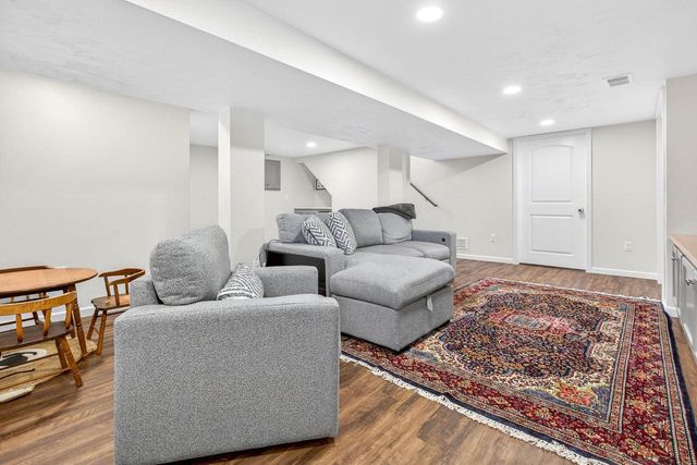 443 WOODLAWN COURT, Combined Locks, WI 54113