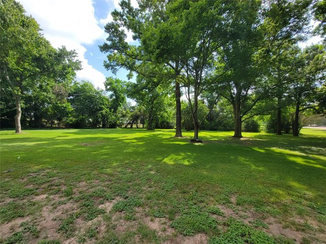 12070 Old County Road 2, Willis, TX 77378