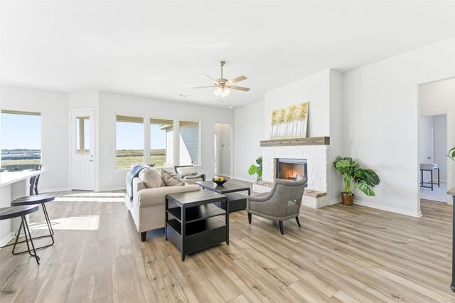 2050 County Road 200, Valley View, TX 76272