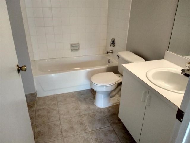 4163 N HAVERHILL Road 1215, West Palm Beach, FL 33417
