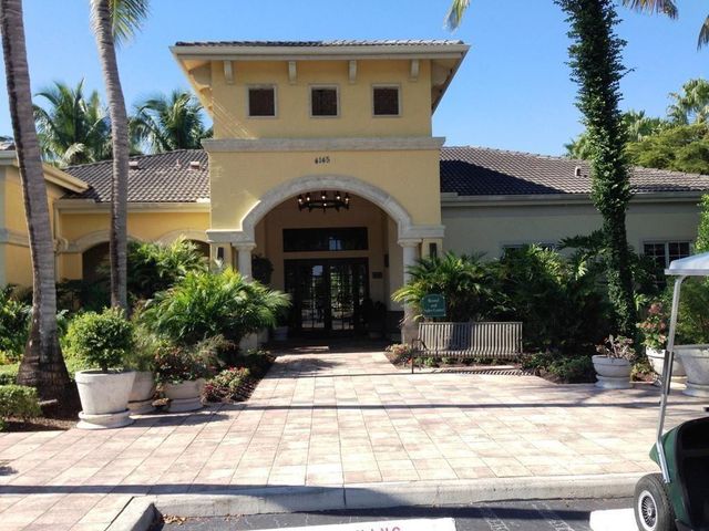 4163 N HAVERHILL Road 1215, West Palm Beach, FL 33417