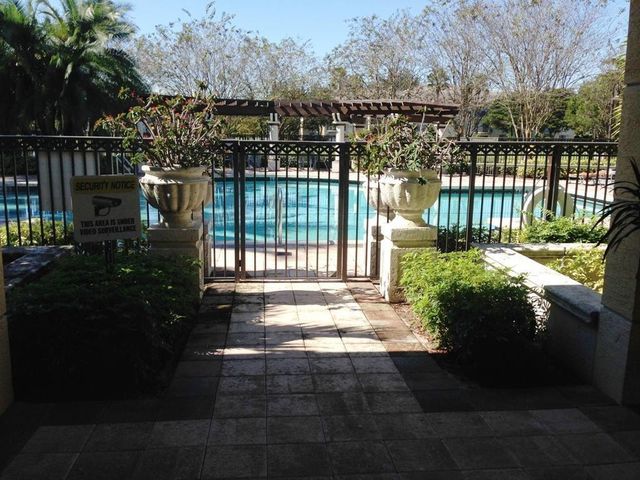 4163 N HAVERHILL Road 1215, West Palm Beach, FL 33417