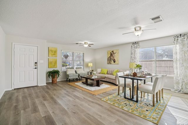 431 Woodstone, Cibolo, TX 78108