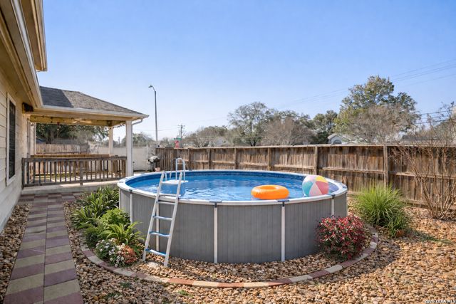 431 Woodstone, Cibolo, TX 78108