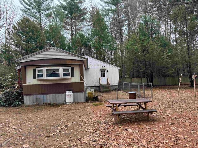 5 Coopers Grove Road, Kingston, NH 03848