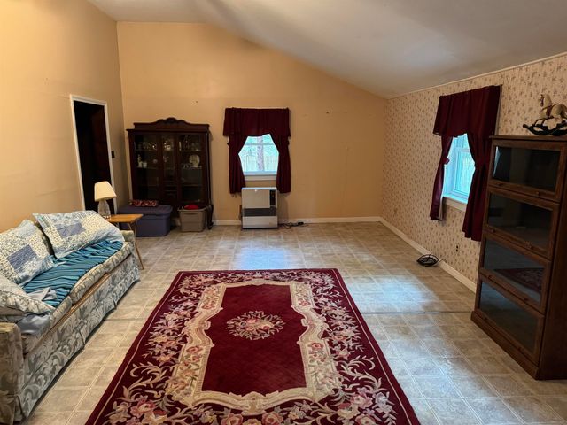 5 Coopers Grove Road, Kingston, NH 03848