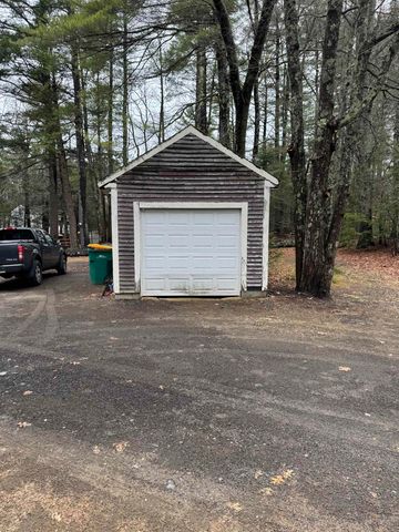 5 Coopers Grove Road, Kingston, NH 03848