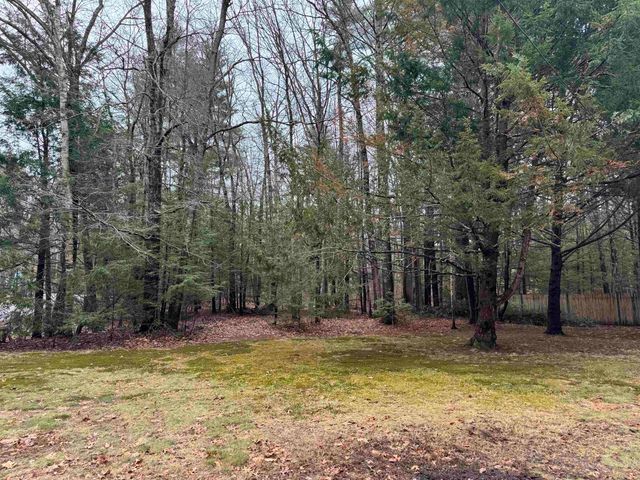 5 Coopers Grove Road, Kingston, NH 03848