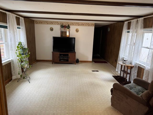 5 Coopers Grove Road, Kingston, NH 03848