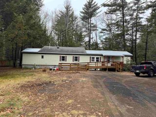 5 Coopers Grove Road, Kingston, NH 03848