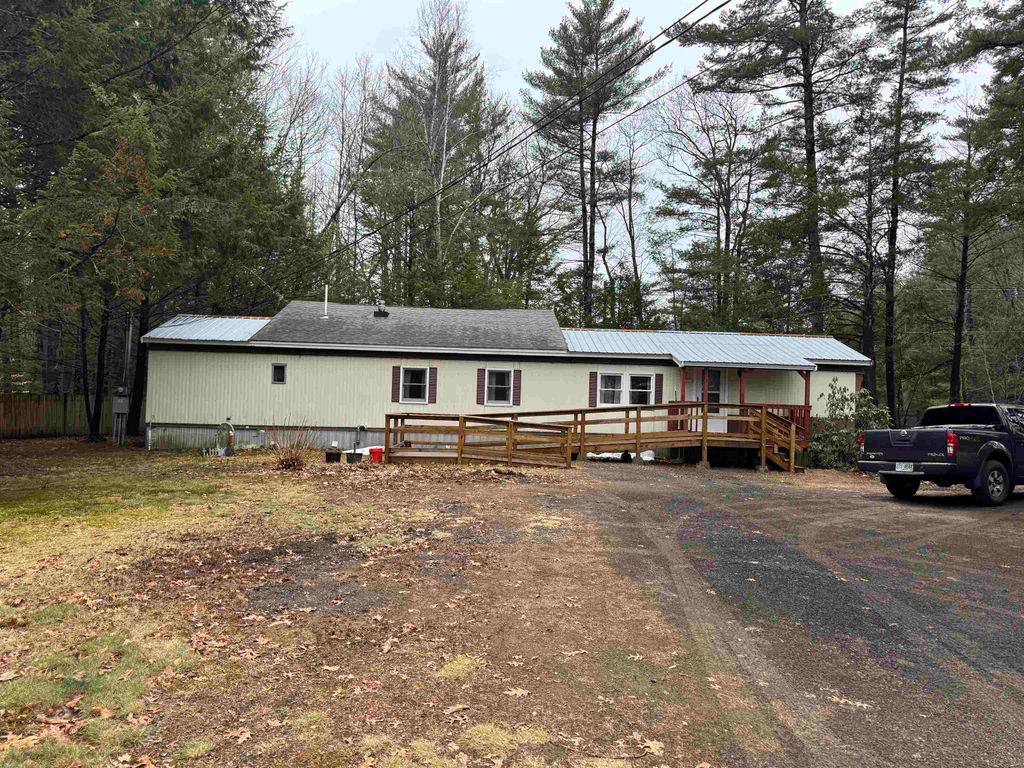 5 Coopers Grove Road, Kingston, NH 03848