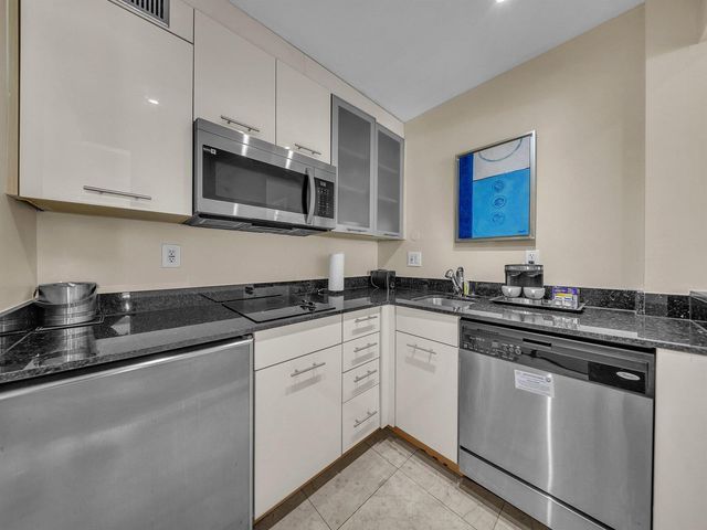 2670 E Sunrise Boulevard 319, Fort Lauderdale, FL 33304