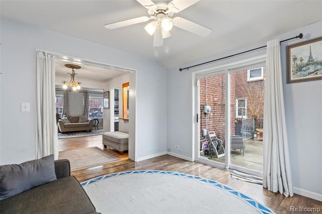 19217 Linville Street, Grosse Pointe, MI 48236