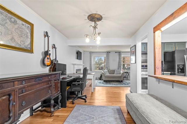 19217 Linville Street, Grosse Pointe, MI 48236