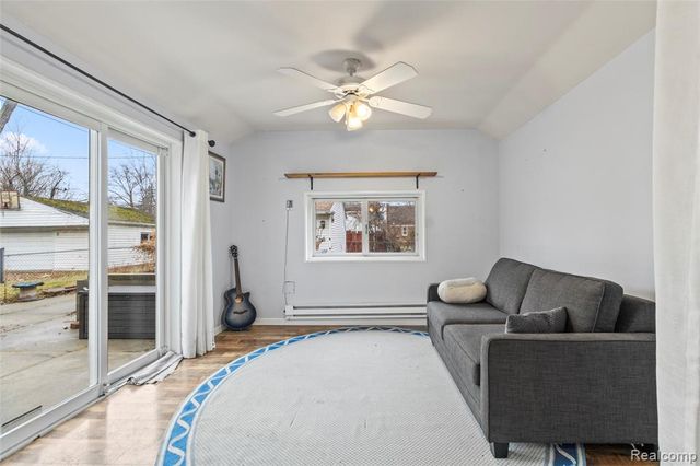 19217 Linville Street, Grosse Pointe, MI 48236