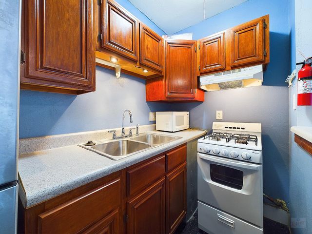 3006 Duval ST 3, Austin, TX 78705