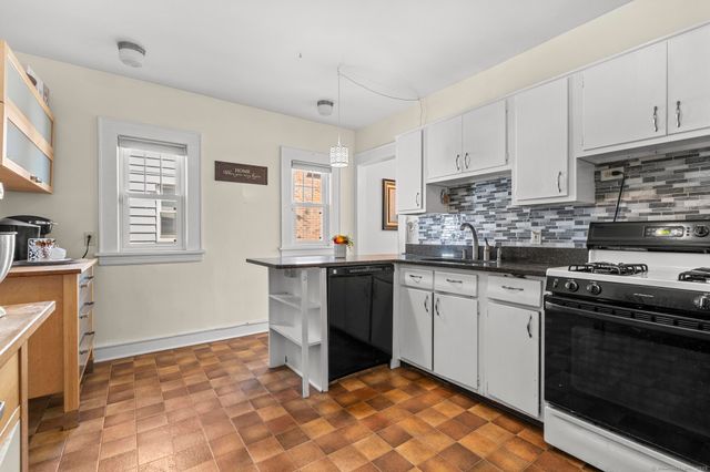250 Rockwell Avenue, Stratford, CT 06615