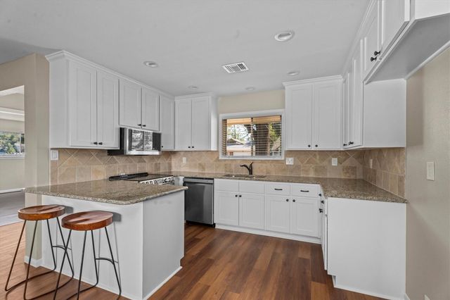10030 Haddington Drive, Houston, TX 77080