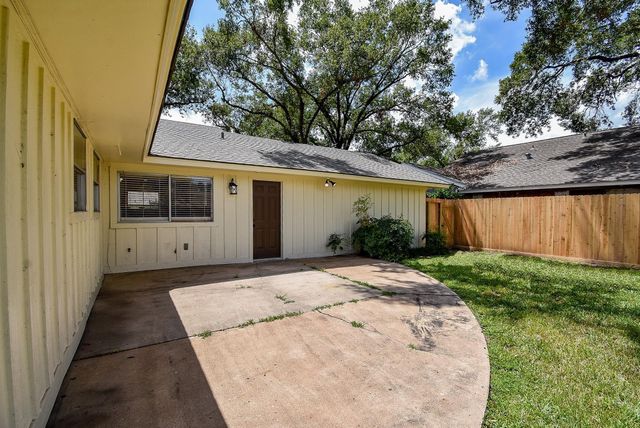 10030 Haddington Drive, Houston, TX 77080