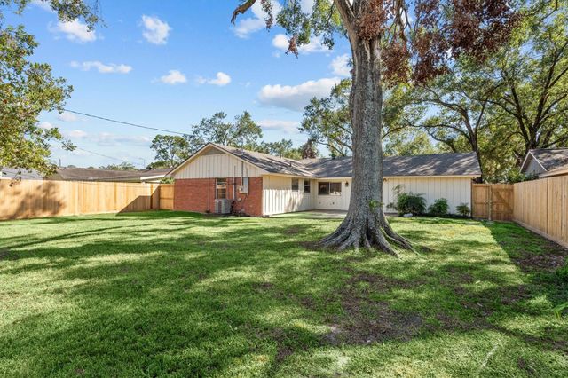 10030 Haddington Drive, Houston, TX 77080