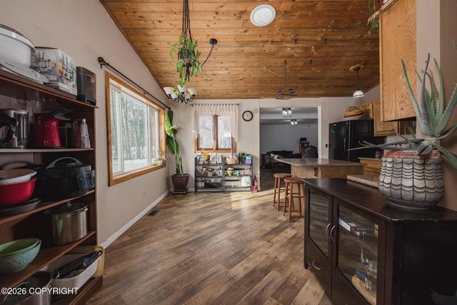 961 E Agate Lane, Wasilla, AK 99654