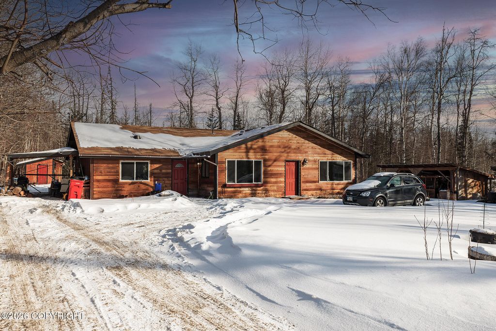 961 E Agate Lane, Wasilla, AK 99654