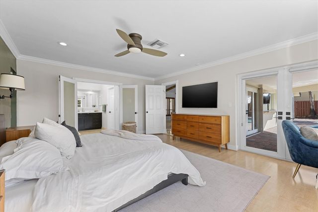 9881 SW 2nd Street, Plantation, FL 33324