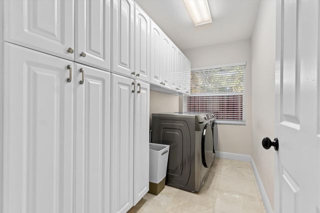 9881 SW 2nd Street, Plantation, FL 33324