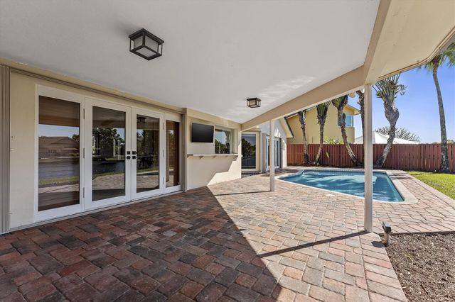 9881 SW 2nd Street, Plantation, FL 33324