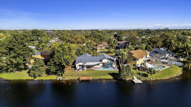 9881 SW 2nd Street, Plantation, FL 33324