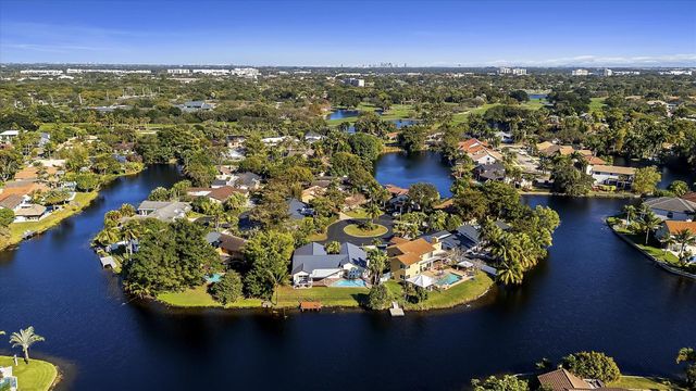 9881 SW 2nd Street, Plantation, FL 33324