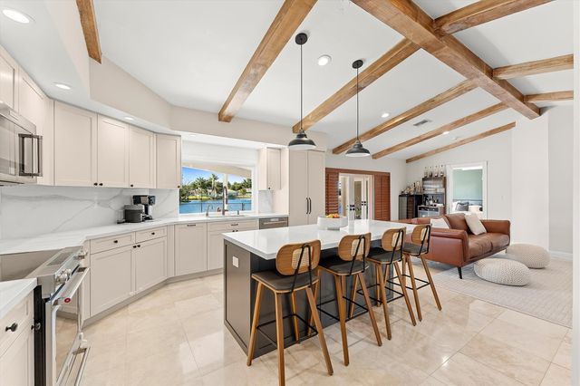 9881 SW 2nd Street, Plantation, FL 33324