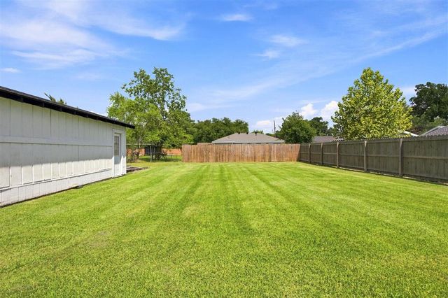 1418 E Kent Dr Drive, Sulphur, LA 70663