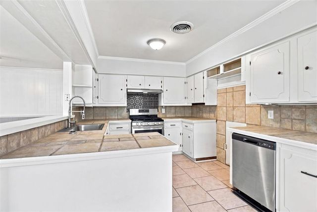 1418 E Kent Dr Drive, Sulphur, LA 70663