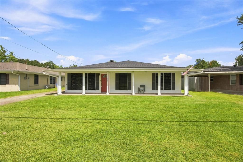1418 E Kent Dr Drive, Sulphur, LA 70663