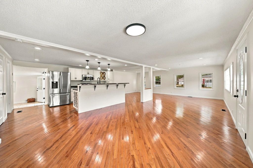 Image 12 of property listing at 1 Hemlock Haven, Hampton, NH 03842