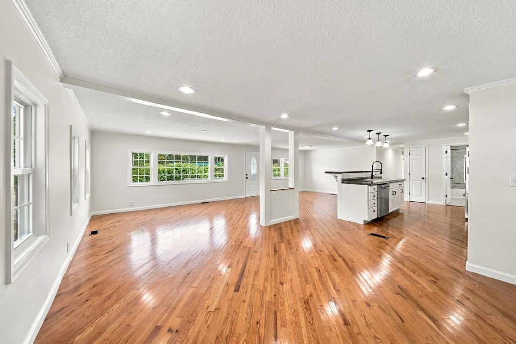 Image 13 of property listing at 1 Hemlock Haven, Hampton, NH 03842