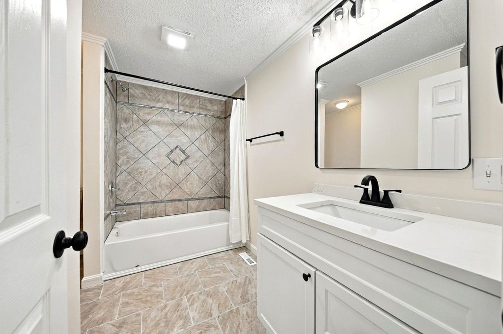 Image 17 of property listing at 1 Hemlock Haven, Hampton, NH 03842