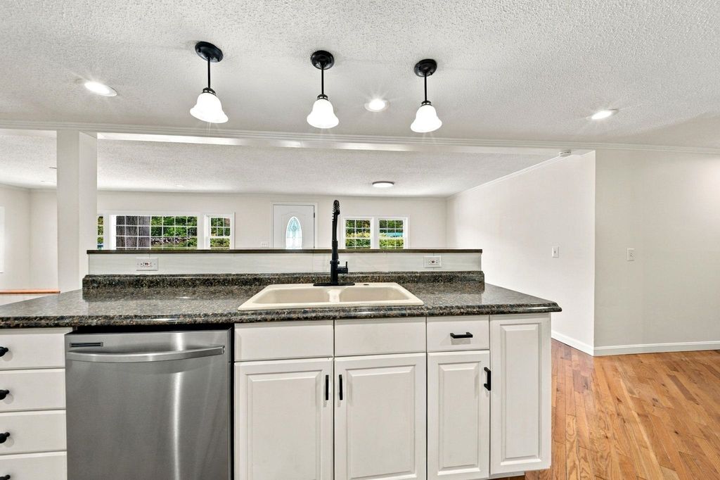 Image 9 of property listing at 1 Hemlock Haven, Hampton, NH 03842