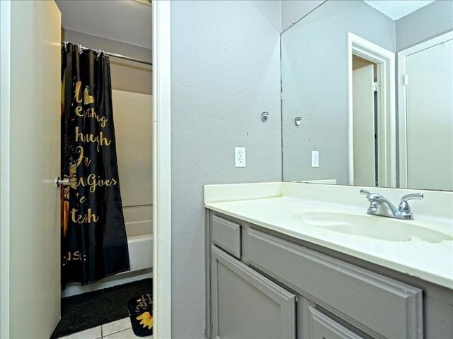 7825 Beauregard CIR 5, Austin, TX 78745