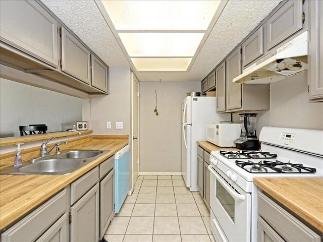 7825 Beauregard CIR 5, Austin, TX 78745